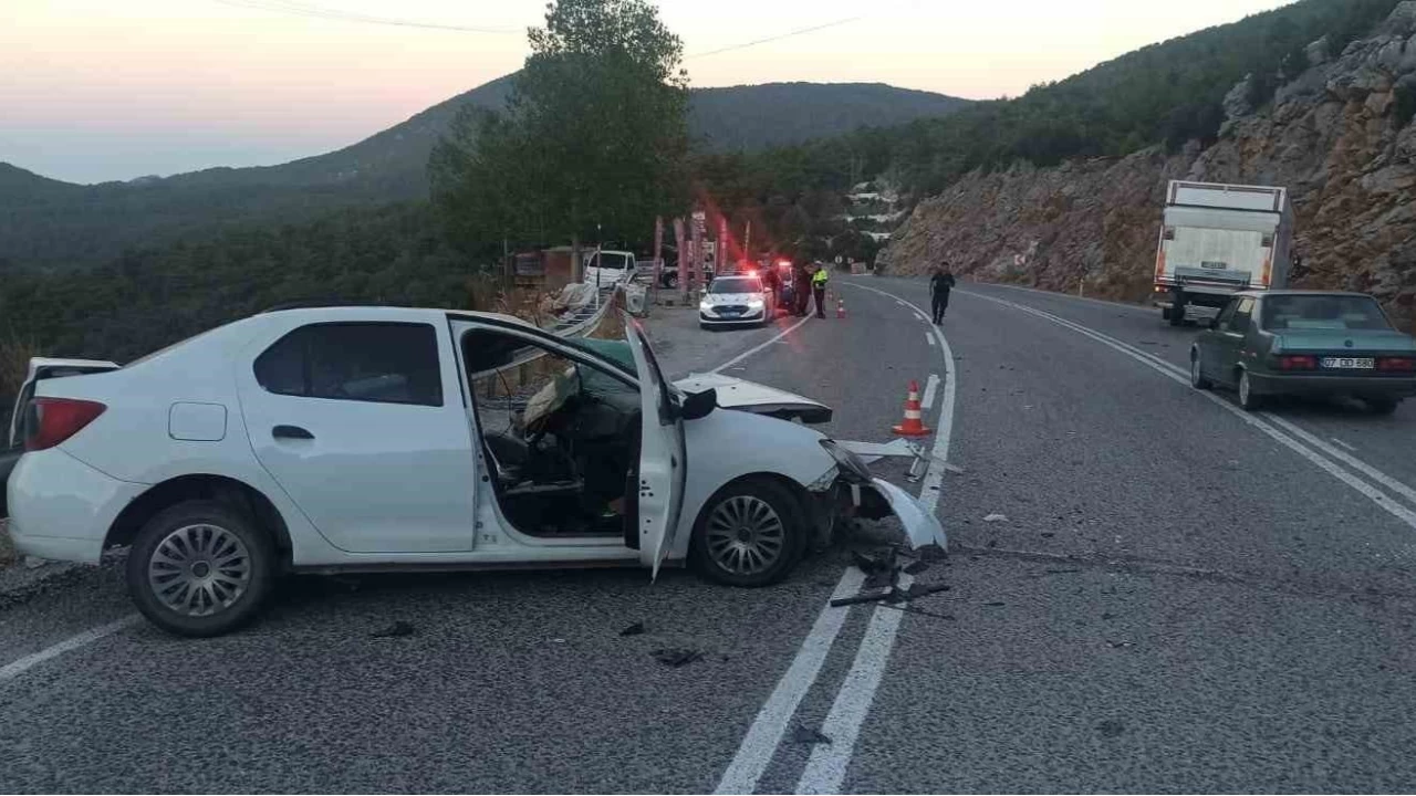 Seydikemer'de otomobil trla arpt: 1 l