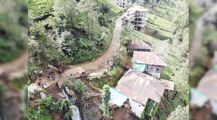 Şiddetli yağış Rize'yi vurdu