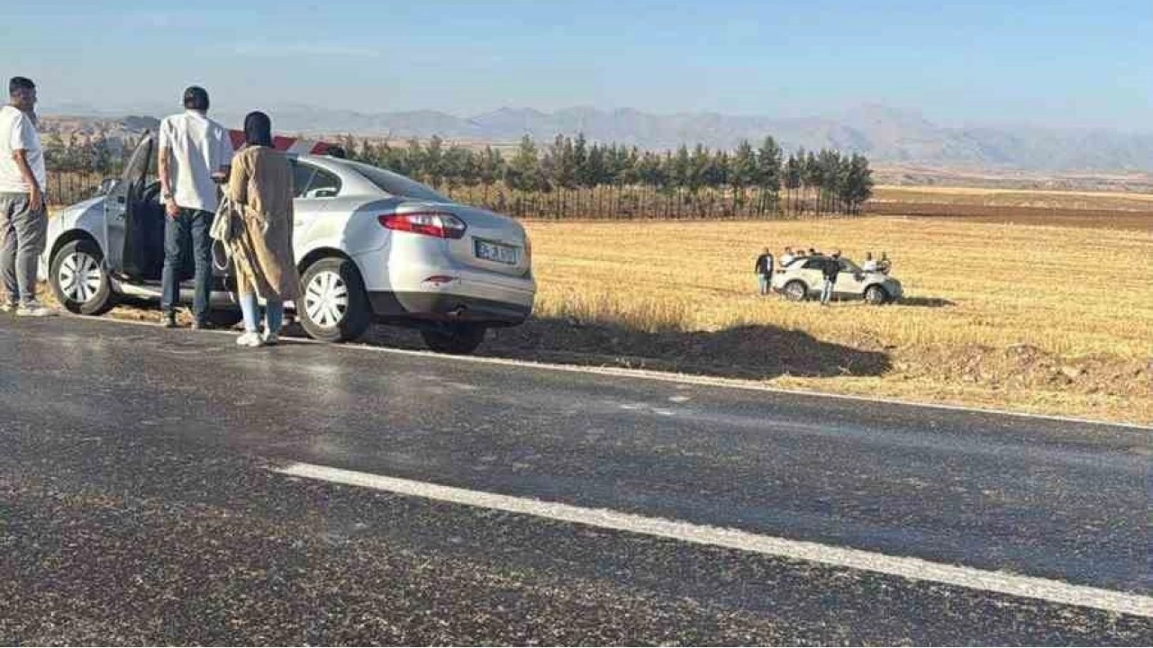 Siirt'te otomobil takla attı: Anne ve çocuğu yaralandı
