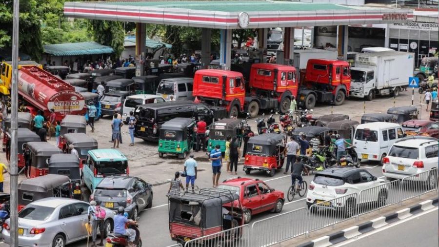 Sri Lanka Başbakanı Wickremesinghe: 'Petrol stokumuz bitti'