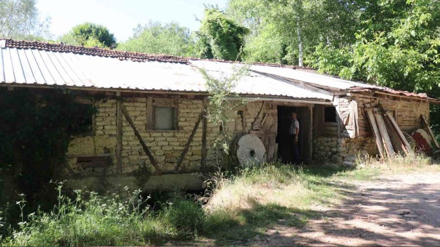 Su değirmeni 4 asırdır hizmet veriyor