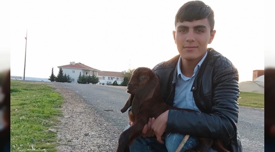Sulama kanal�na giren tar�m i��isi bo�uldu