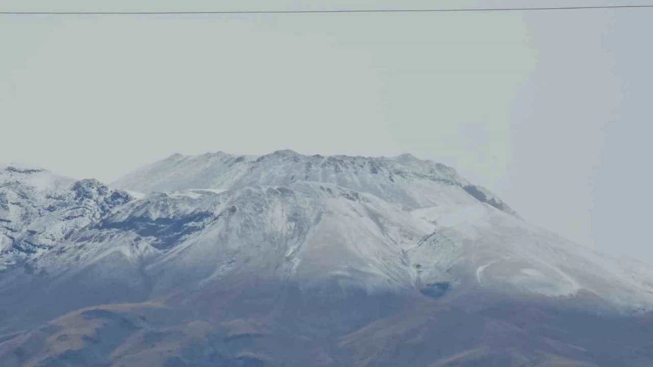 S�phan Da��'na mevsimin ilk kar� ya�d�