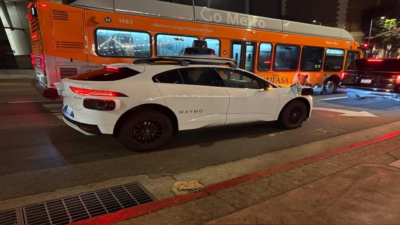 S�r�c�s�z ara� Waymo