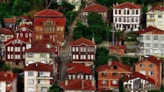 Tarihin ve doann kesime noktas: Kahraman ile nebolu