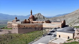Tarihin ve mimarinin gizemli mirası: İshak Paşa Sarayı