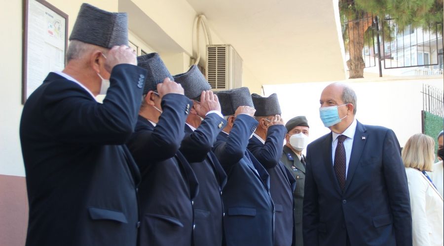 Tatar, İzmir'de Kıbrıs gazileriyle buluştu
