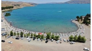 Tatilciler Hazar Gl'ne akn etti