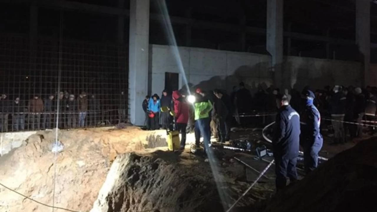 Tekirda'da gk altnda kalan 2 iiden biri kurtarld