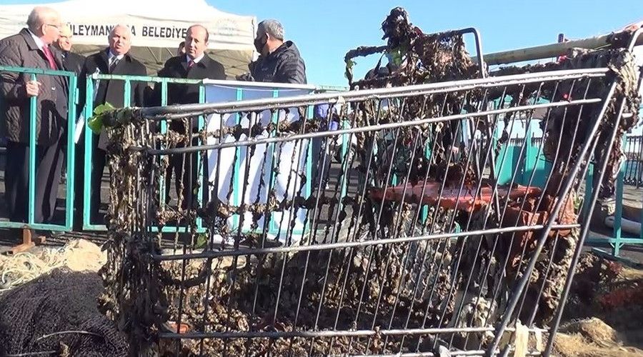 Tekirdağ'da pes dedirten görüntü: Denizden market arabası çıktı