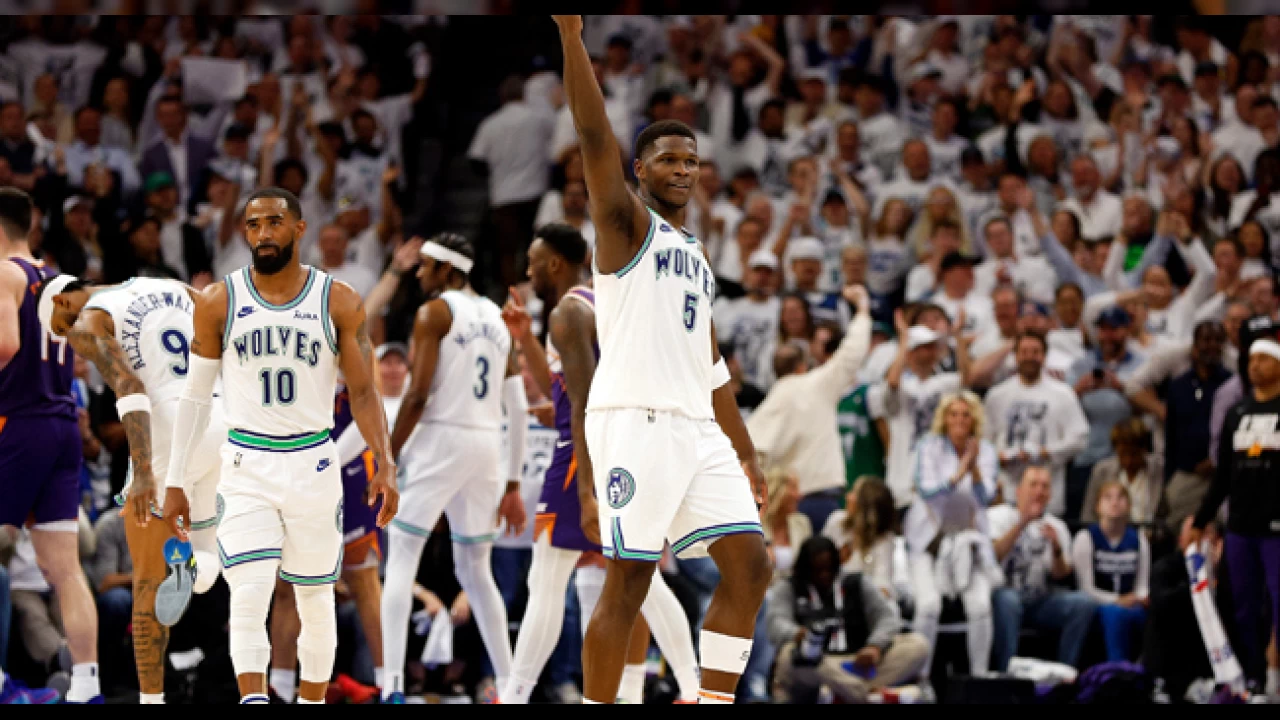 Timberwolves 2-0 öne geçti