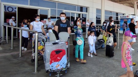 TL değer kaybedince Ruslar Antalya'yı doldurdu