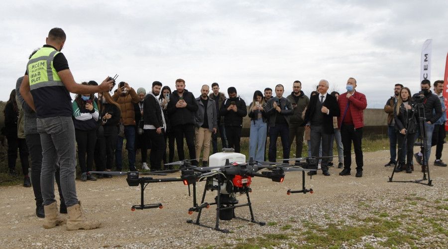 Tohumlar dronla g�brelendi