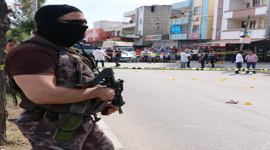 Torbac�lar kahvede �at��t�: 2 �l�