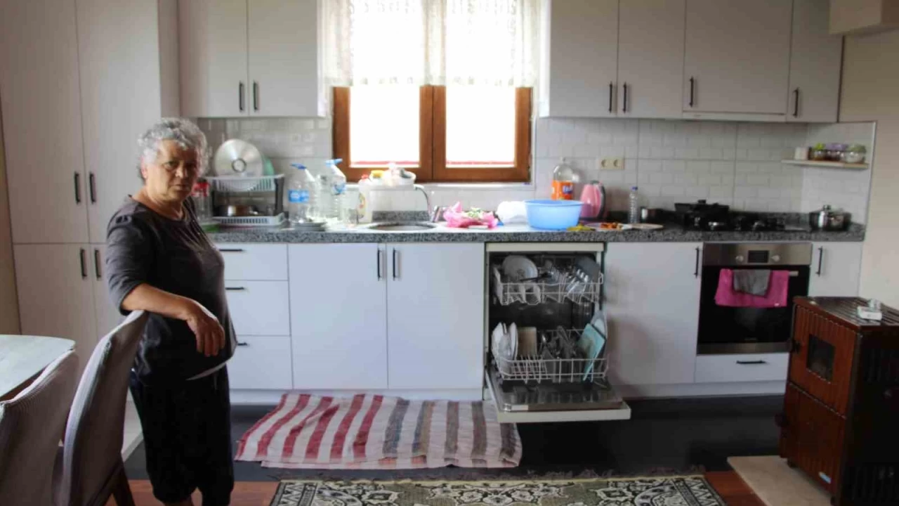 Trabzon'a su veren mahallenin su ilesi
