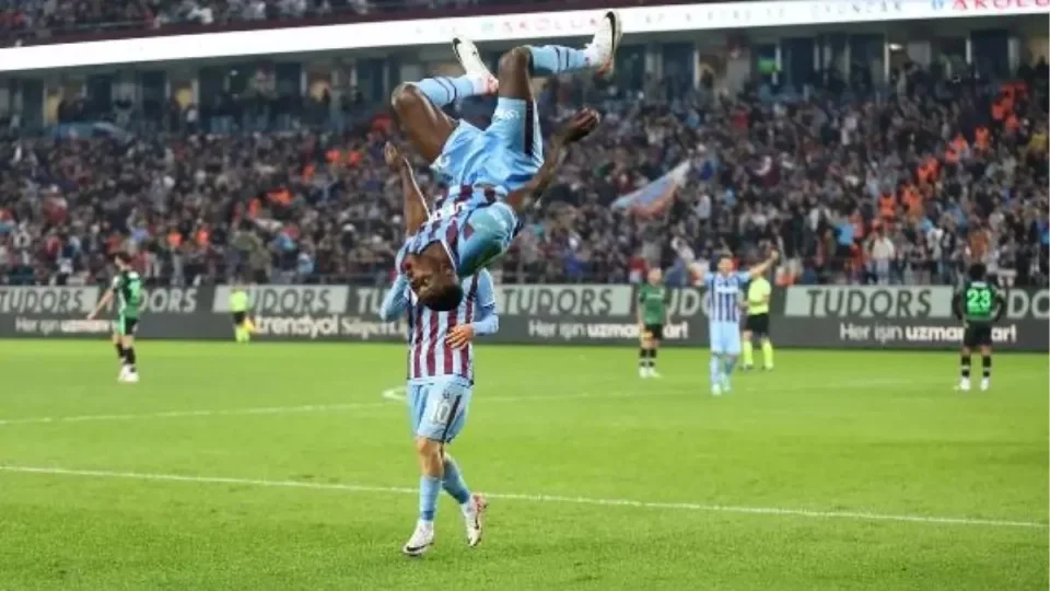 Trabzonspor kafas�n� kullan�yor... 48 gol�n 15'ini kafayla att�