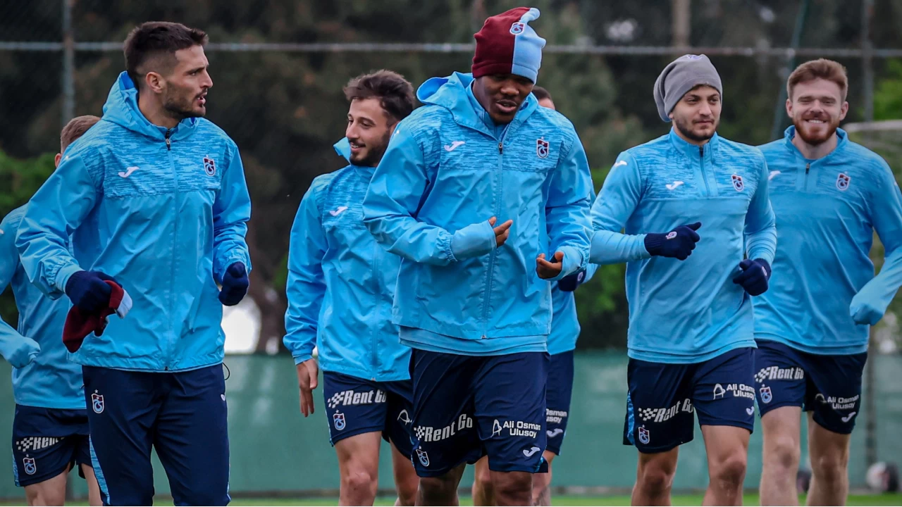 Trabzonspor, yarın Kasımpaşa'ya konuk olacak