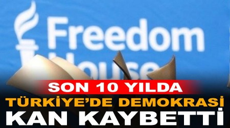 Türkiye'de demokrasi kan kaybetti