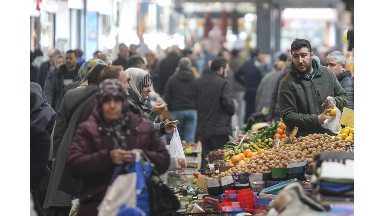 T�rkiye'de her 3 kad�ndan biri yoksul
