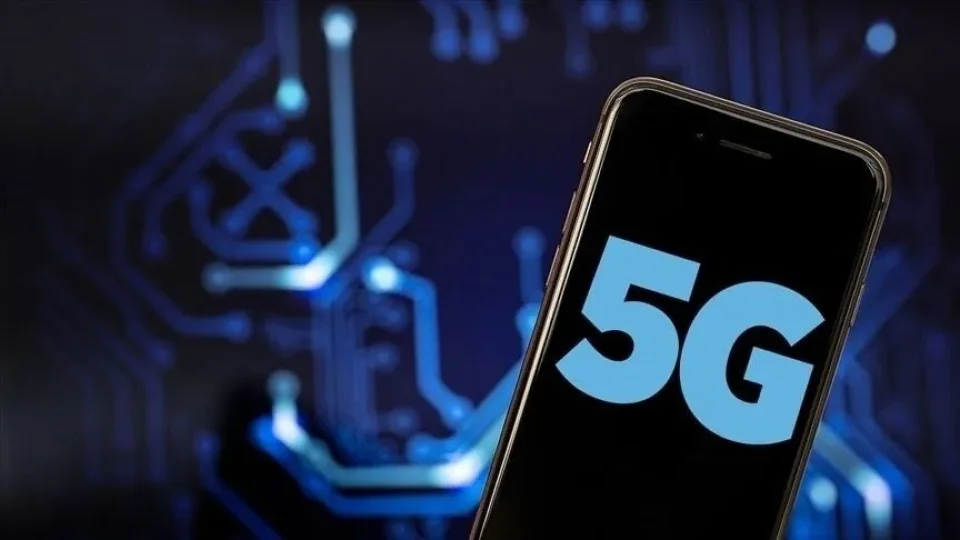  Ula�t�rma ve Altyap� Bakan� Abdulkadir Uralo�lu, tam bir y�l �nce ihalesi yap�lan ve 6 ay �nce kullan�ma sunulan 5G'de abone say�s�n�n eyl�l sonu itibar�yla 47 milyon 661 bin 726'ya ula�t���n� bildirdi