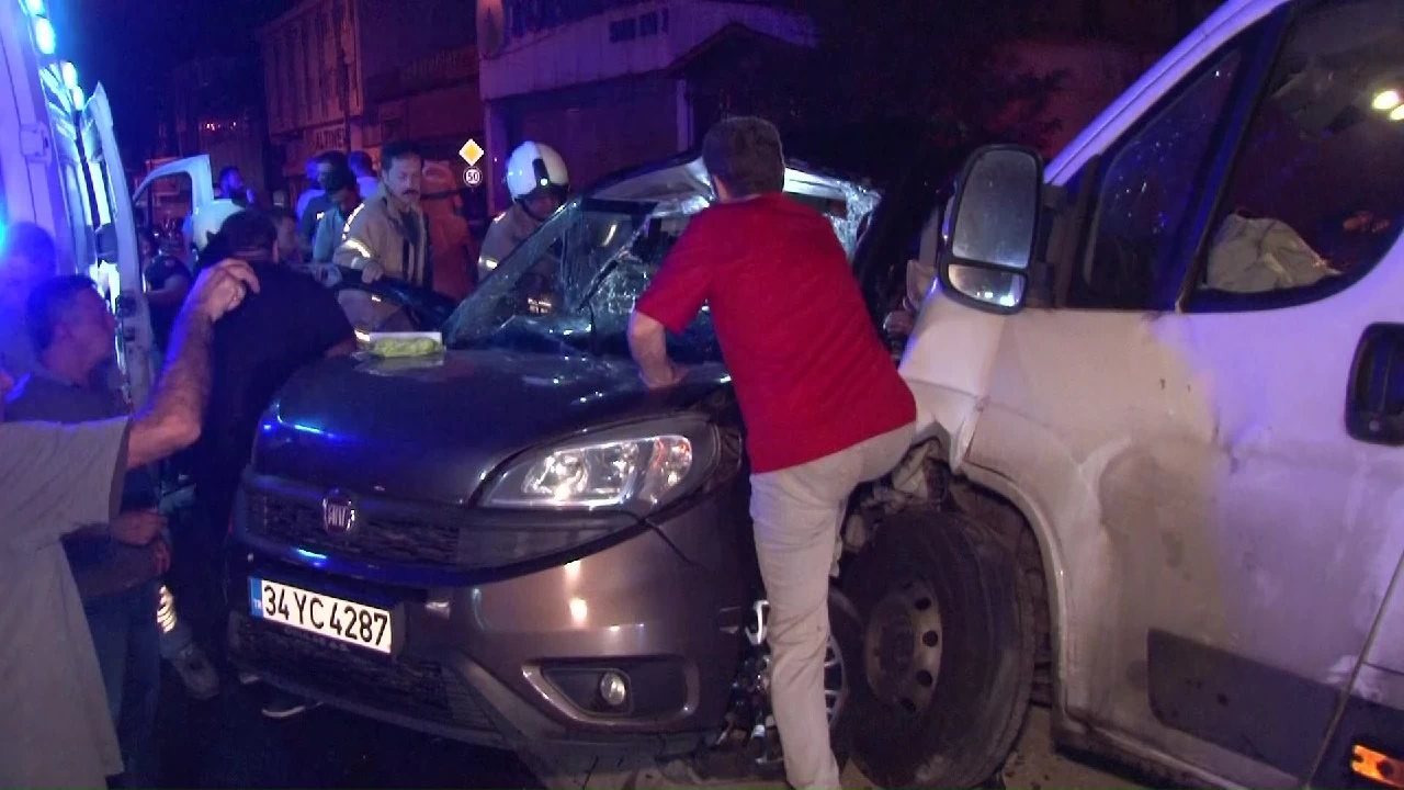 �mraniye'de feci kaza: 3'� �ocuk 8 yaral�