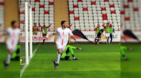 Veysel, Antalya'da yeniden doğdu