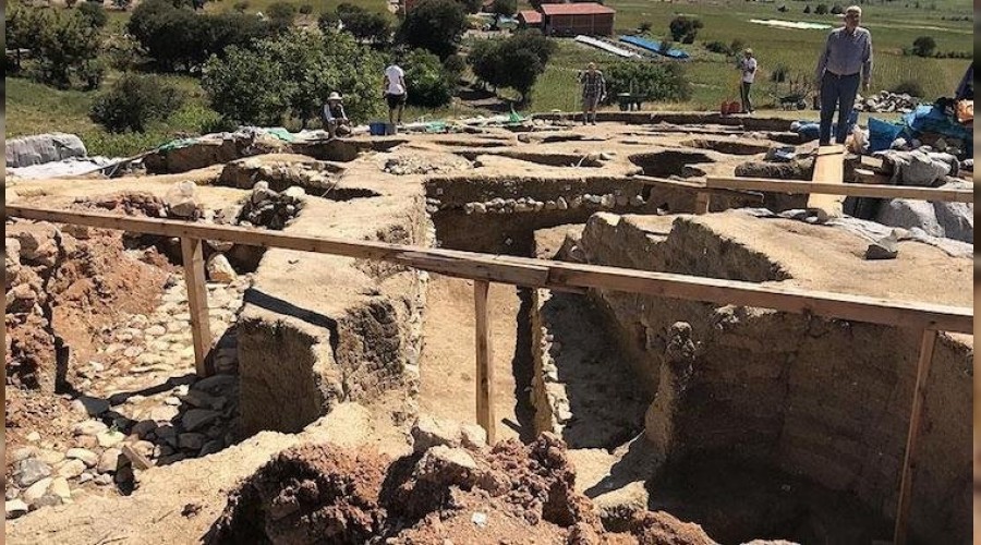 Vezirk�pr�'de Tun� �a��'ndan kalma par�alar bulundu 