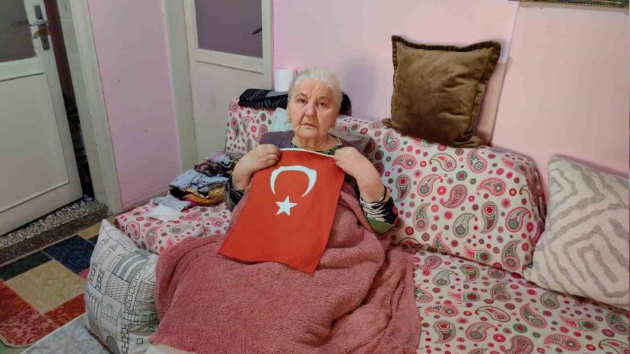 Yaşadığı halde kayıtlarda ölü gözüküyor