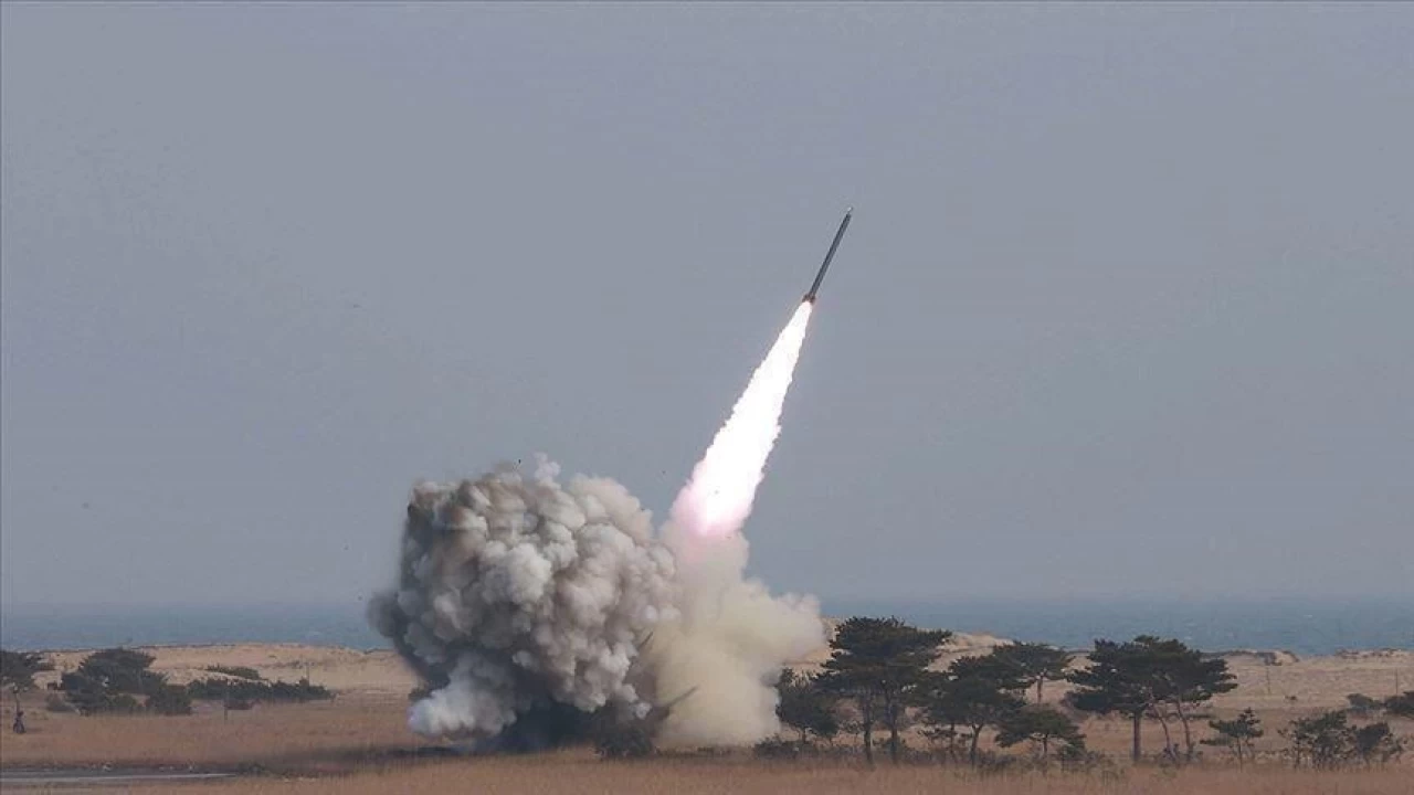 Yemen, İsrail’i balistik füze ile vurdu