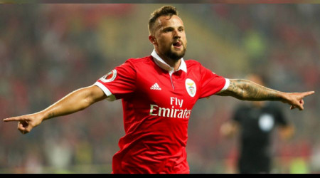 Yeni golcü Seferovic