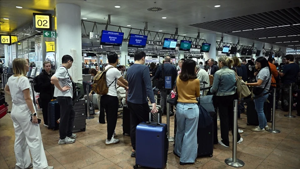Yok b�yle bir pasaport i�kencesi!