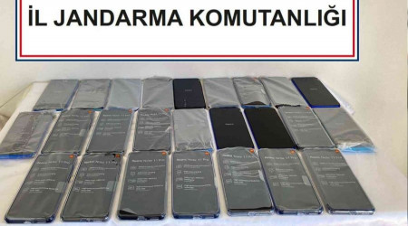 Yolcu otobüsünde 25 kaçak cep telefonu ele geçirildi