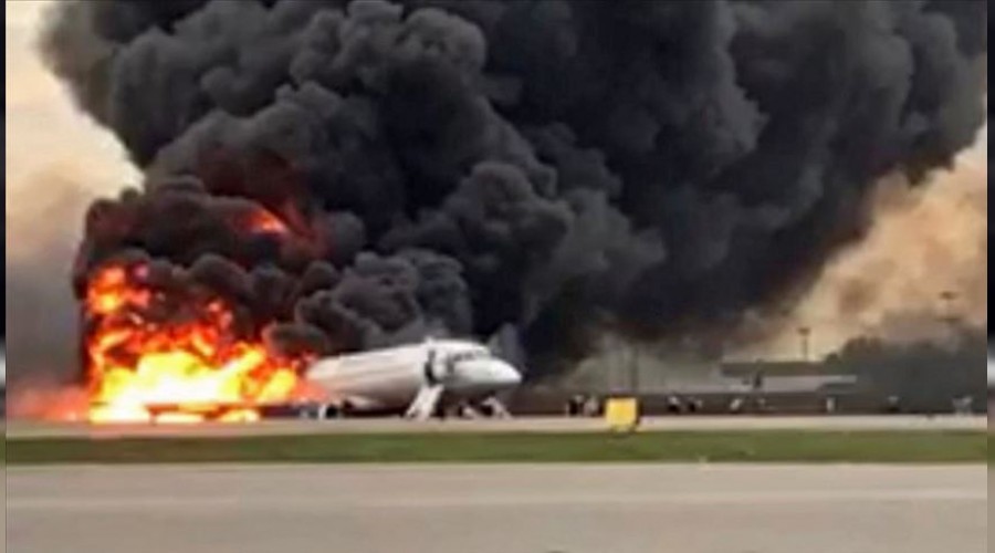 Yolcular alev topunun i�inde kald�: 41 �l�