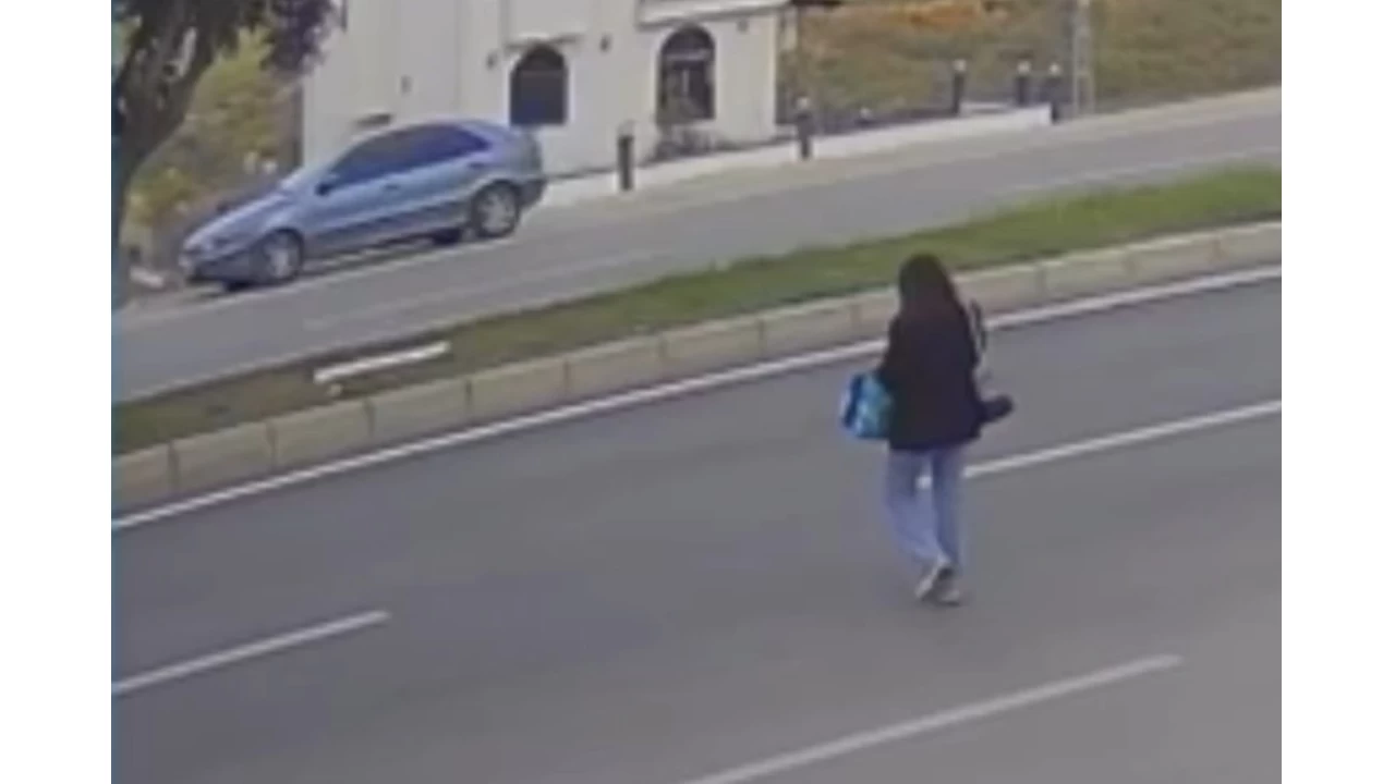 Yolda telefona bakmanın bedeli ağır oldu!