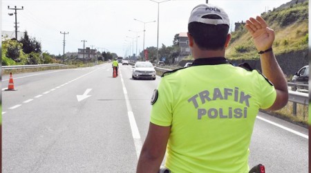 Yurt genelinde trafik uygulaması yapıldı