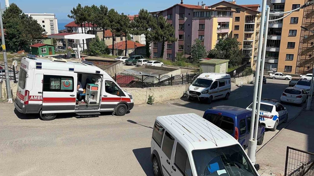 Zonguldak'ta gen� kad�n bilinmeyen sebeple 5. katta d��t�