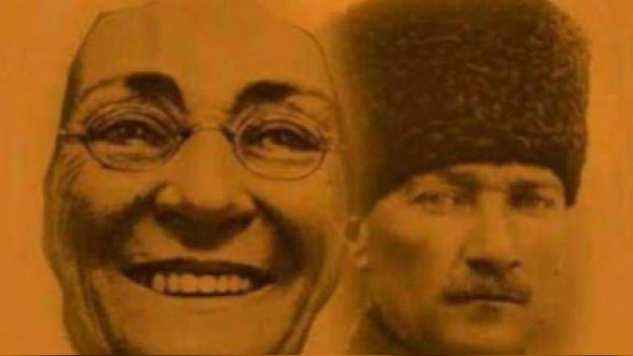 Zübeyde Hanım'ın anıt mezarında tören