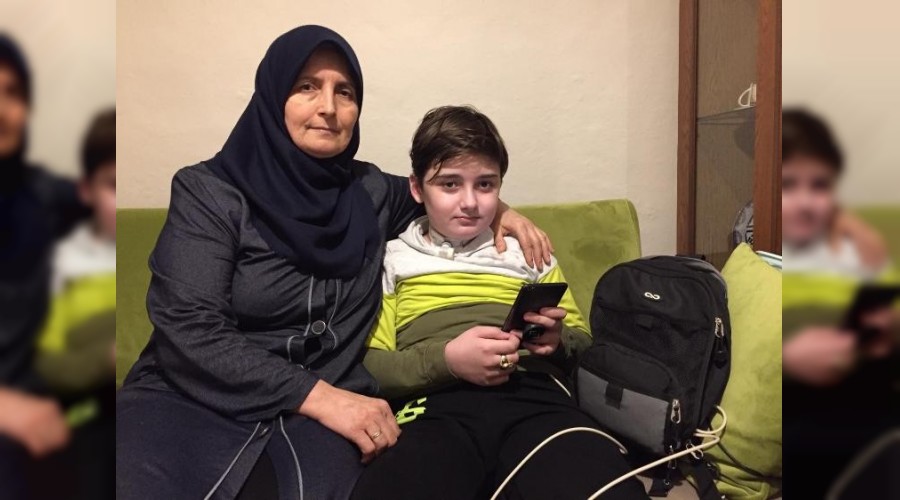 10 y�lda 300 kez ameliyat oldu