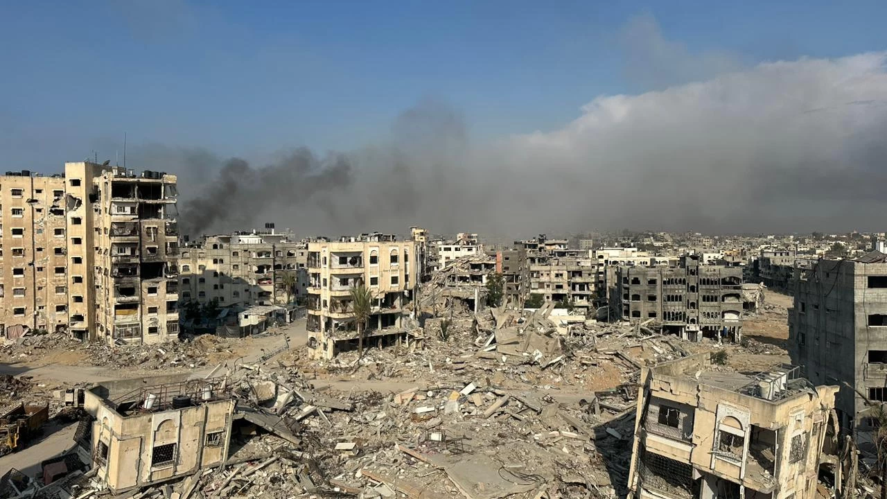 100 bin Filistinli a� ve susuz