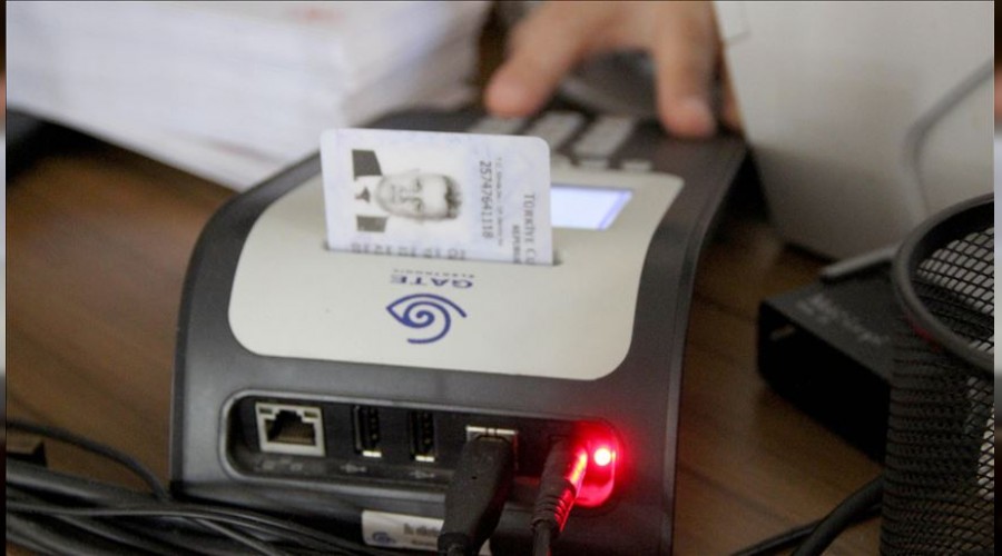 120 bin sürücü belgesi kimliklerle birleştirildi