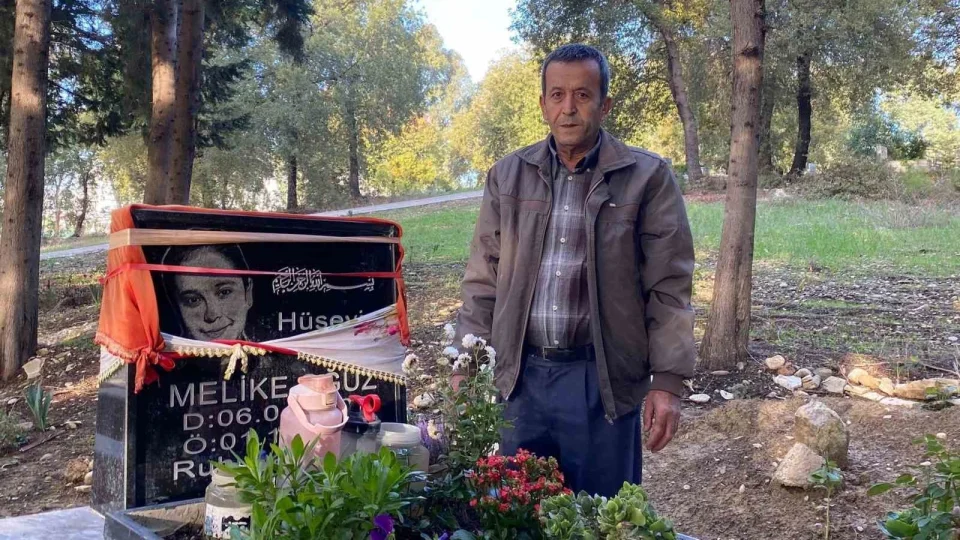 16 ya��ndaki k�z�n� kazada kaybetmi�ti: Ac�s�na dayanamad�