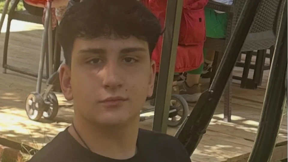 17 yaşındaki çocuk akranını bıçaklayarak öldürdü
