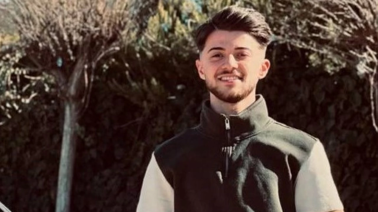 19 yaşındaki genç sırtından bıçaklandı, hayatını kaybetti