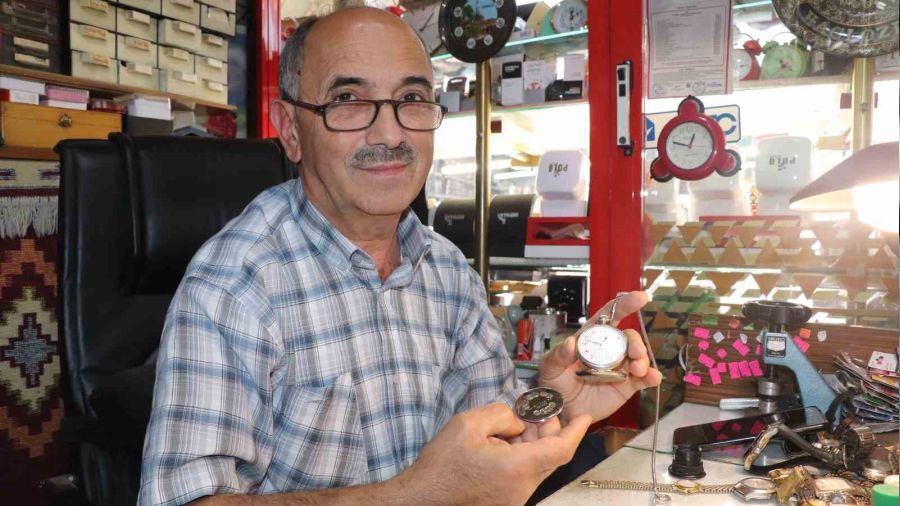 20 yıldır emanet bırakılan saatin sahibini bekliyor