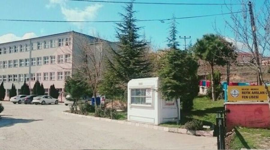 3 öğrenci koronaya yakalandı, sınıf karantinada