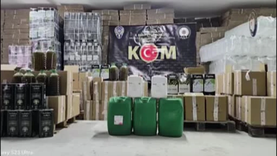 3 ton zeytinya��ndan 23 ton sahte zeytinya�� yapt�lar