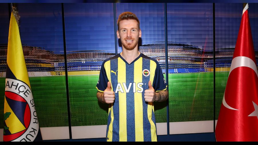 3 yıllık imza attı ve söz verdi