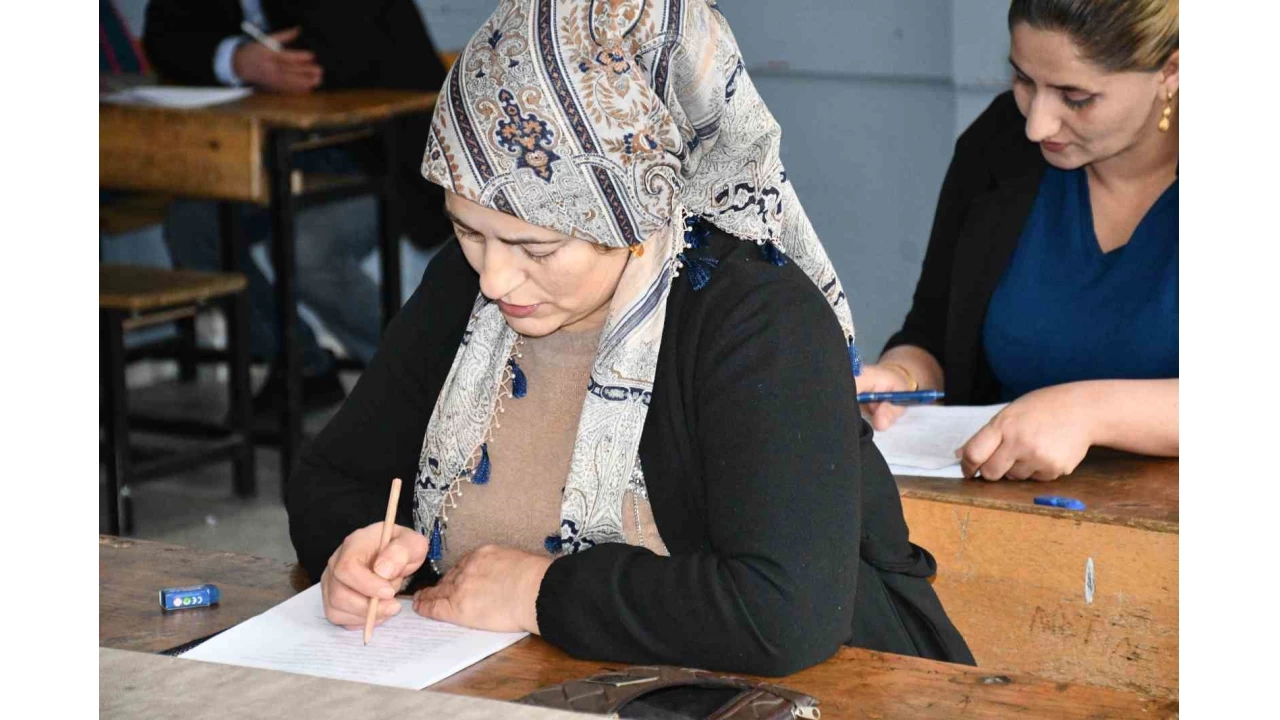 6 bin nüfuslu beldenin yarısı kitap okumaya başladı