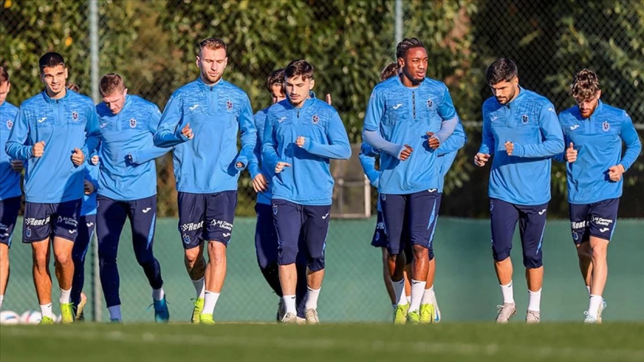 6 futbolcu idmana ��kmad�