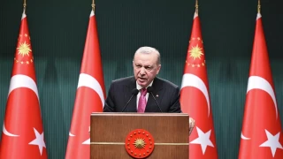  ABD ile �ran aras�nda var�lan mutabakat� memnuniyetle kar��lad���n� belirten Cumhurba�kan� Erdo�an, imza s�recine kadar olas� sabotaj ve provokasyonlara kar�� dikkatli olunmas� �a�r�s�nda bulundu